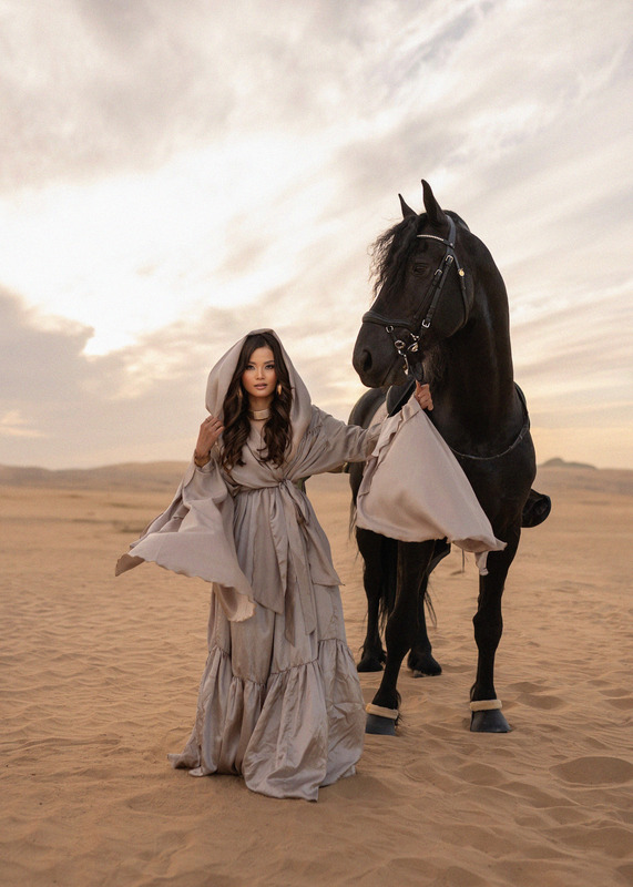 Capture the elegance of horses against Dubai's stunning landscapes with our professional equine photography and videography services. Book your personalized session today.