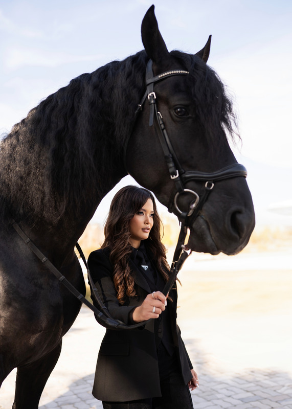 Capture the elegance of horses against Dubai's stunning landscapes with our professional equine photography and videography services. Book your personalized session today.