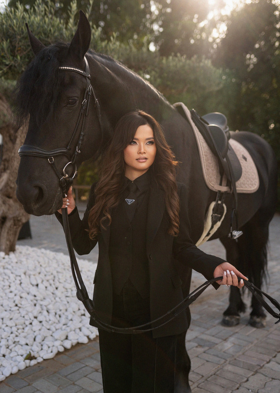 Capture the elegance of horses against Dubai's stunning landscapes with our professional equine photography and videography services. Book your personalized session today.