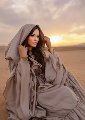 Order female ladies photoshoot in Dubai or Abu Dhabi.