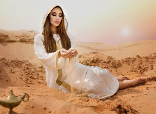 Order female ladies photoshoot in Dubai or Abu Dhabi.